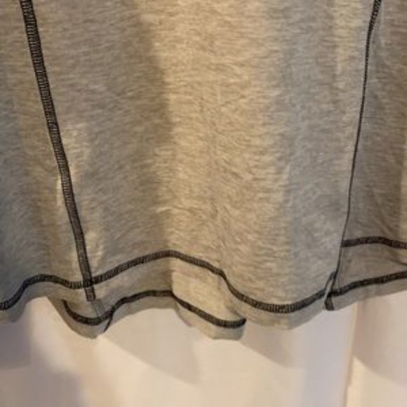 Arizona Wildcats pull Over w/ 1/4 Neck Buttons & thumb holes women’s size M New - Picture 4 of 9